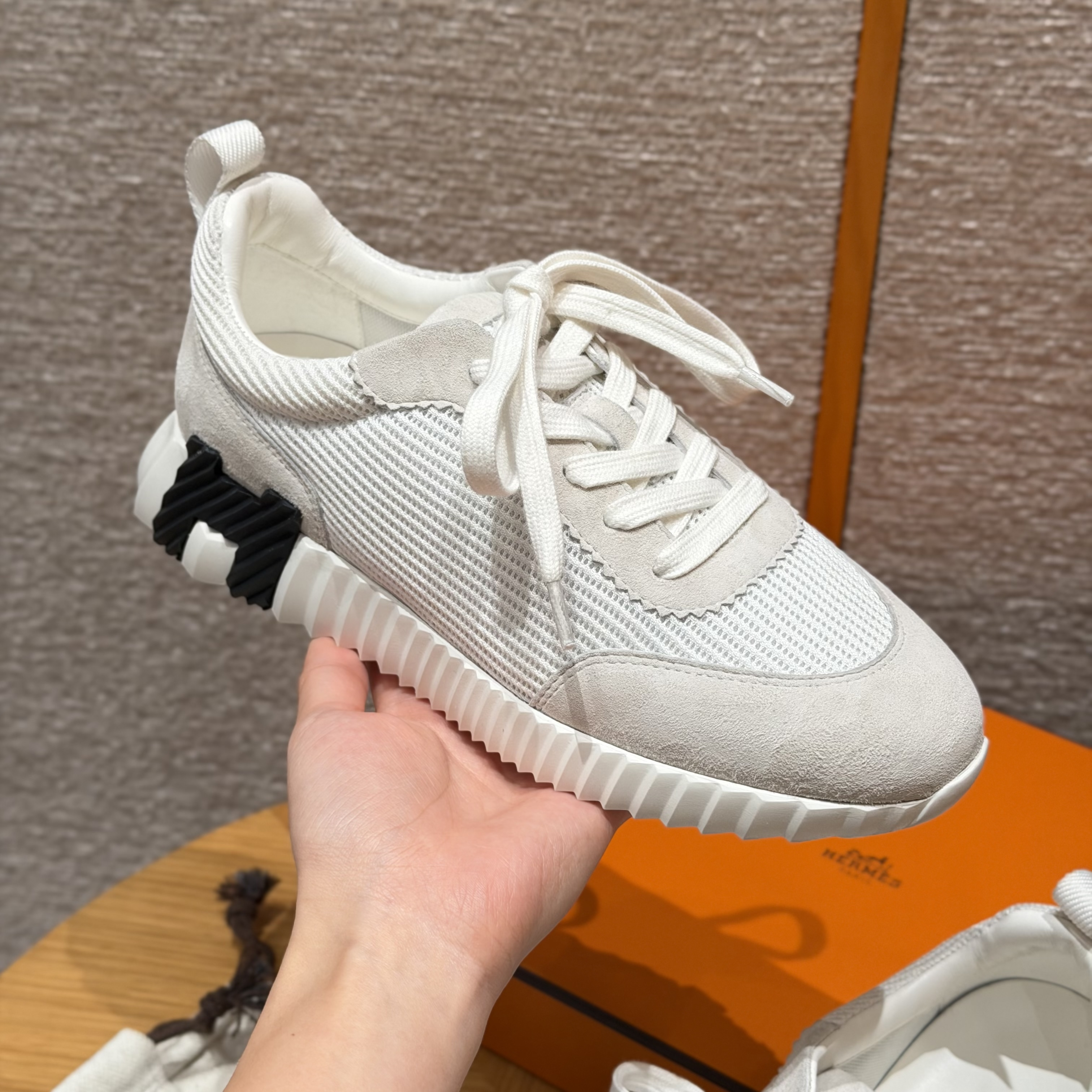 에르메스 Hermes 625 Bouncing 스니커즈 Mouton leather and cloth&White