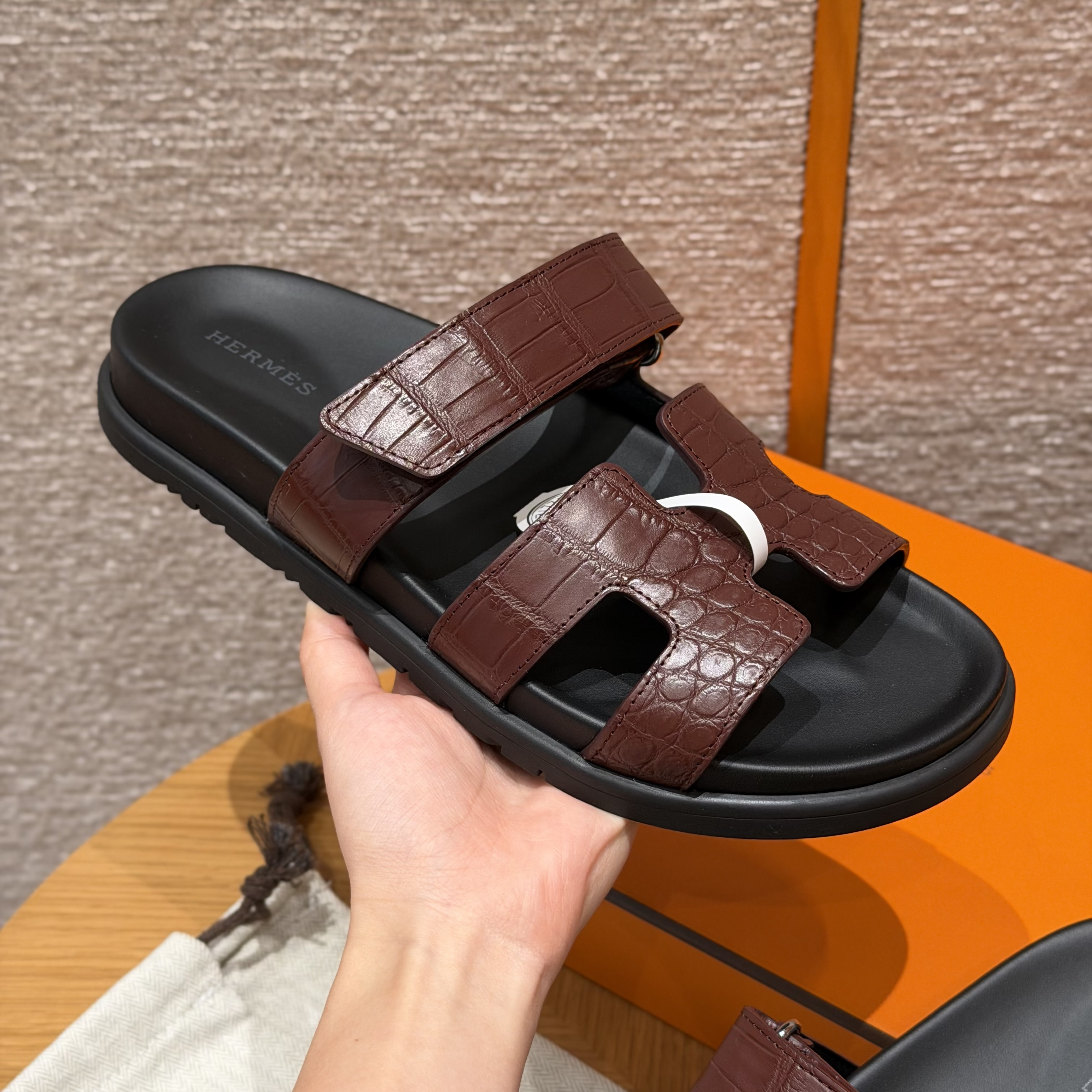 에르메스 Hermes 225 Chypre sandal Alligator&Burgundy red