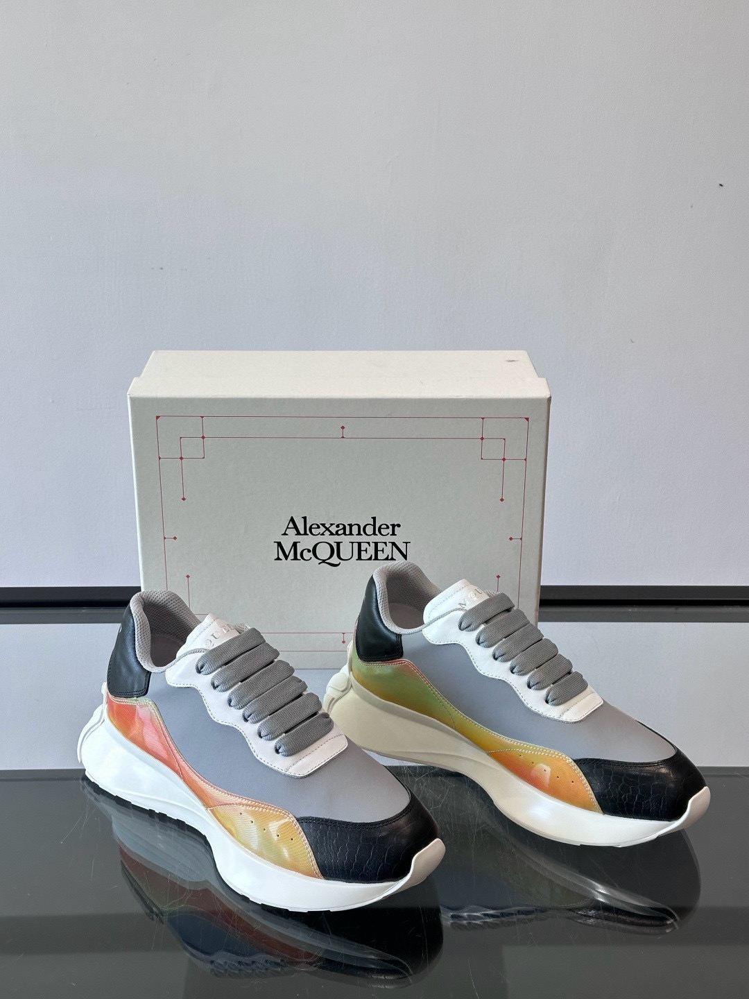 Alexander McQueen 스니커즈