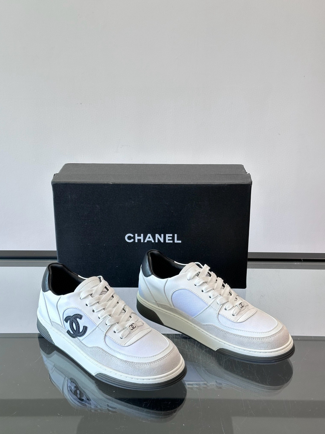 샤넬 CHANEL 스니커즈 White