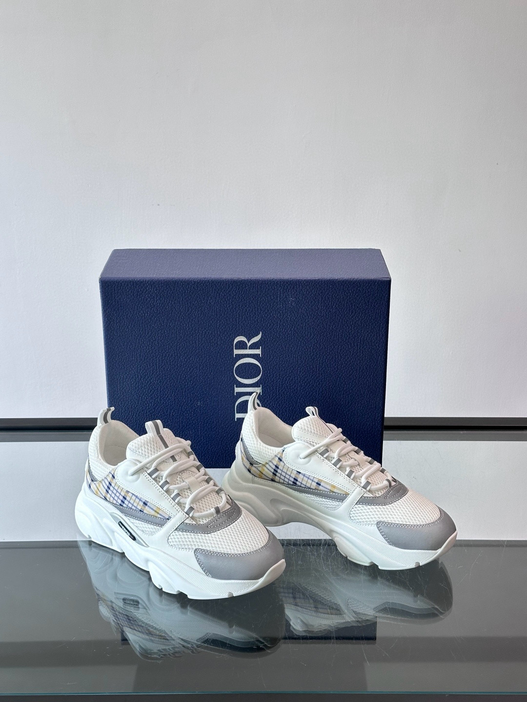 디올 Dior B22 스니커즈