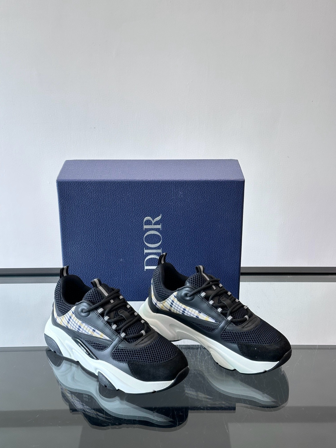 디올 Dior B22 스니커즈