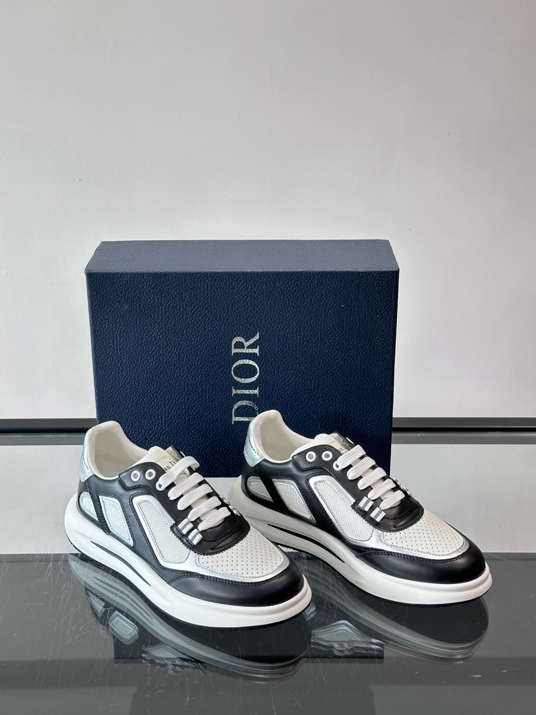 디올 Dior B25 스니커즈