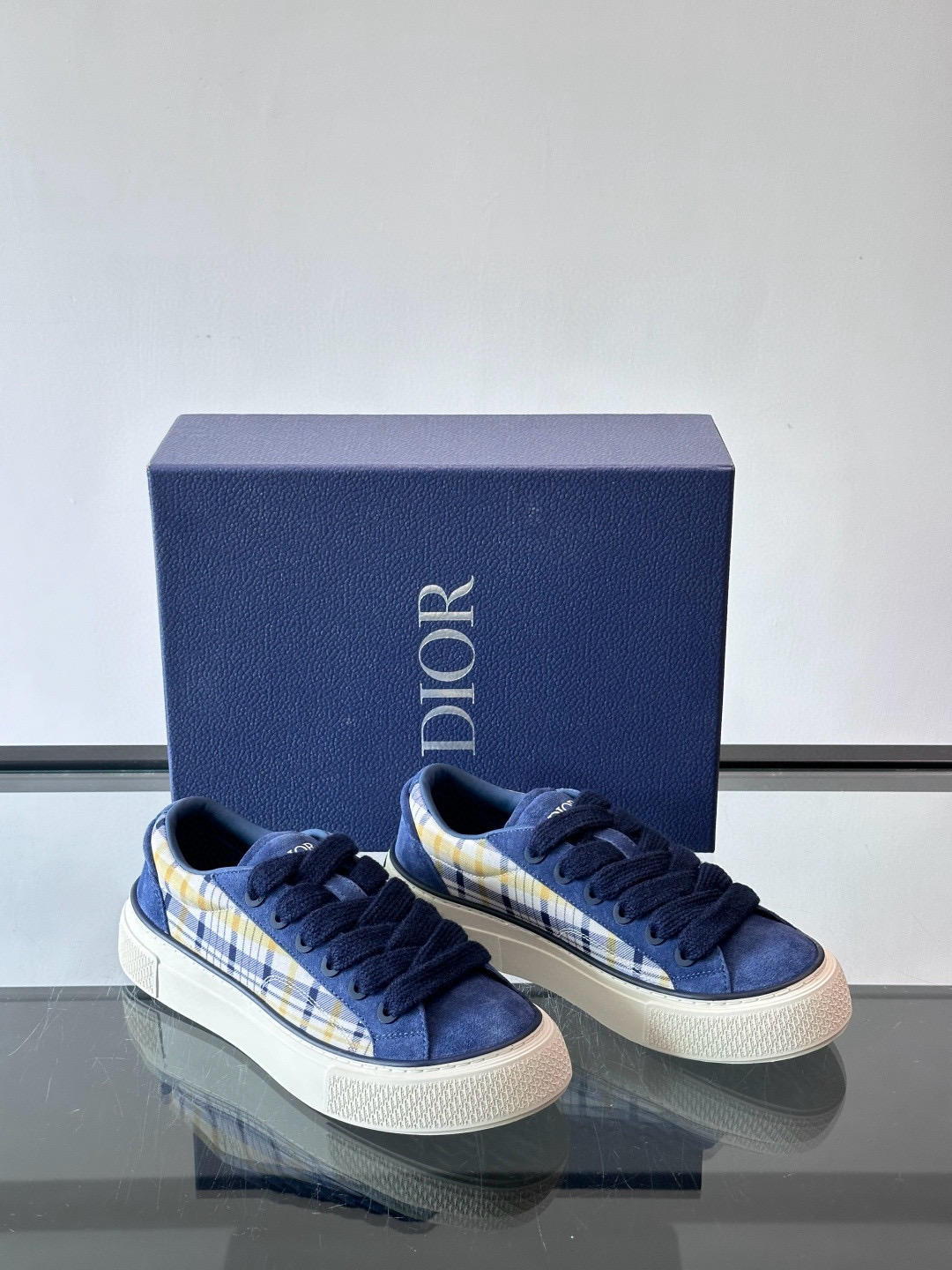 디올 Dior B33 스니커즈