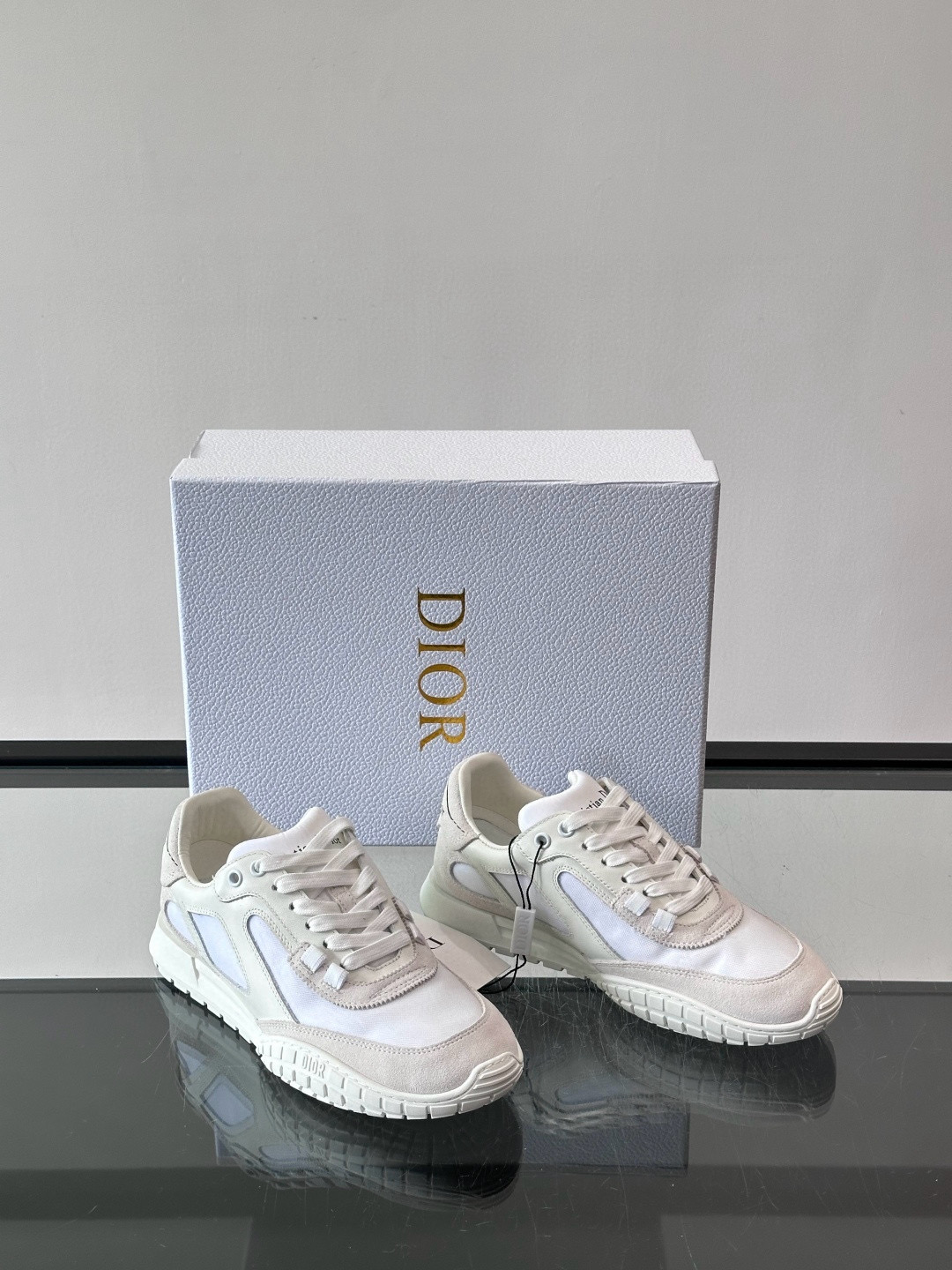 디올 Dior Tech 스니커즈