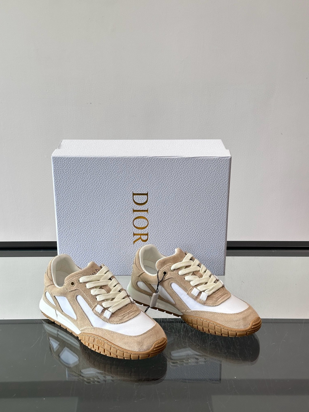 디올 Dior Tech 스니커즈