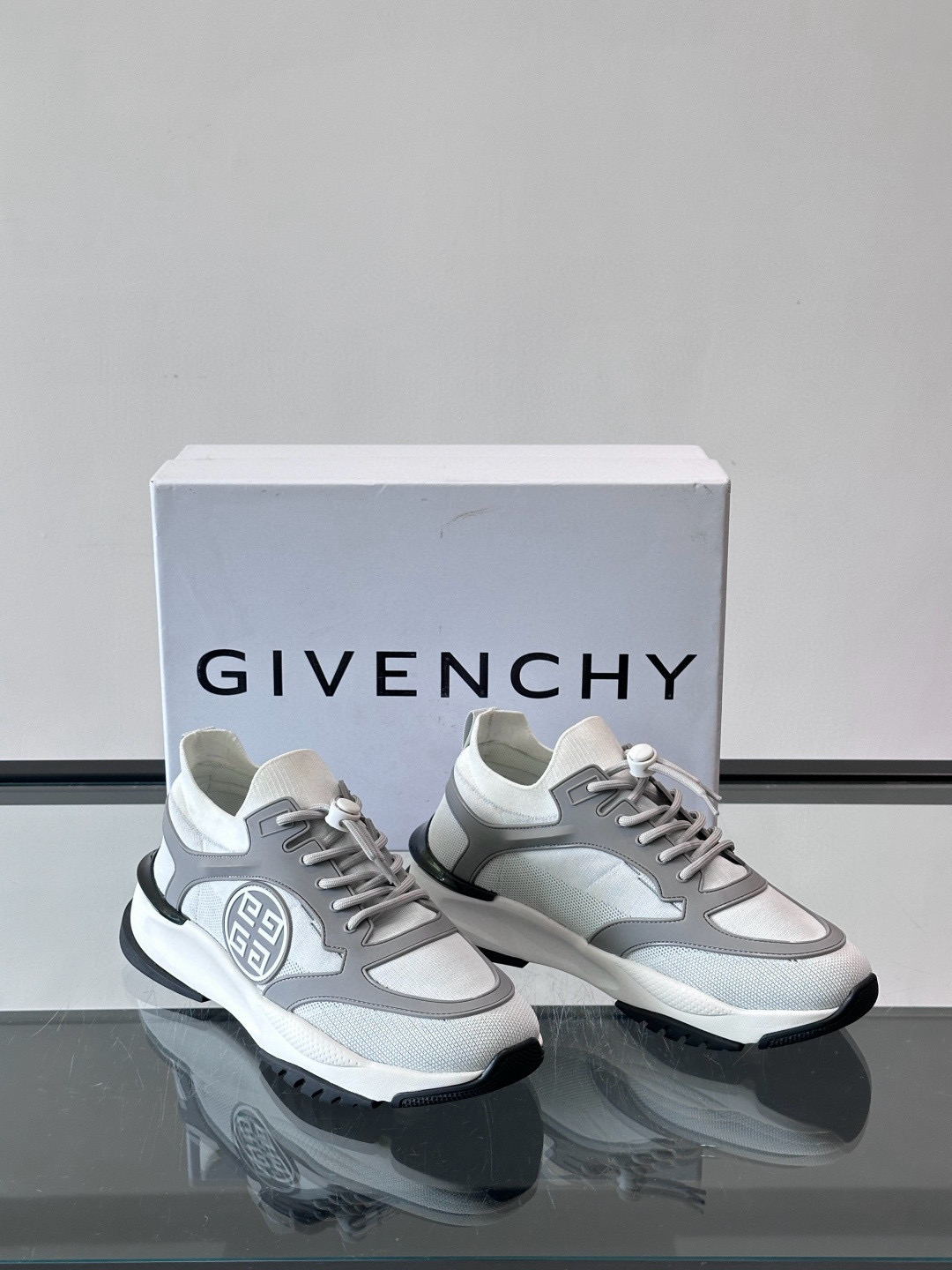 지방시 Givenchy 스니커즈