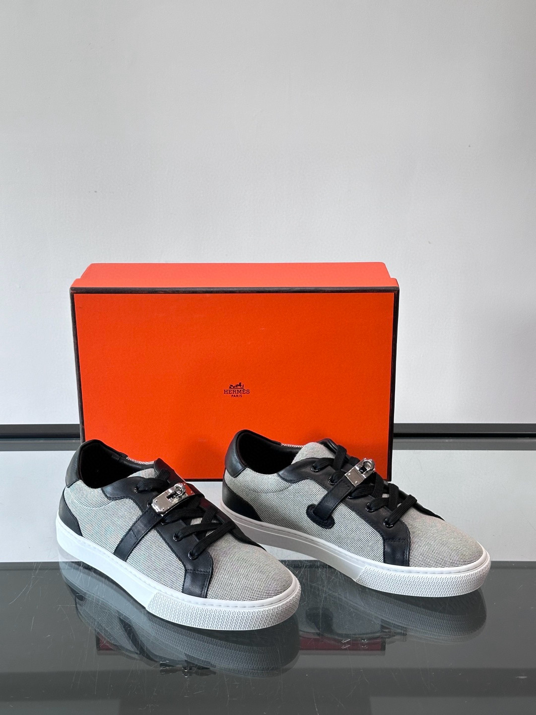 에르메스 Hermes Day Kelly 스니커즈