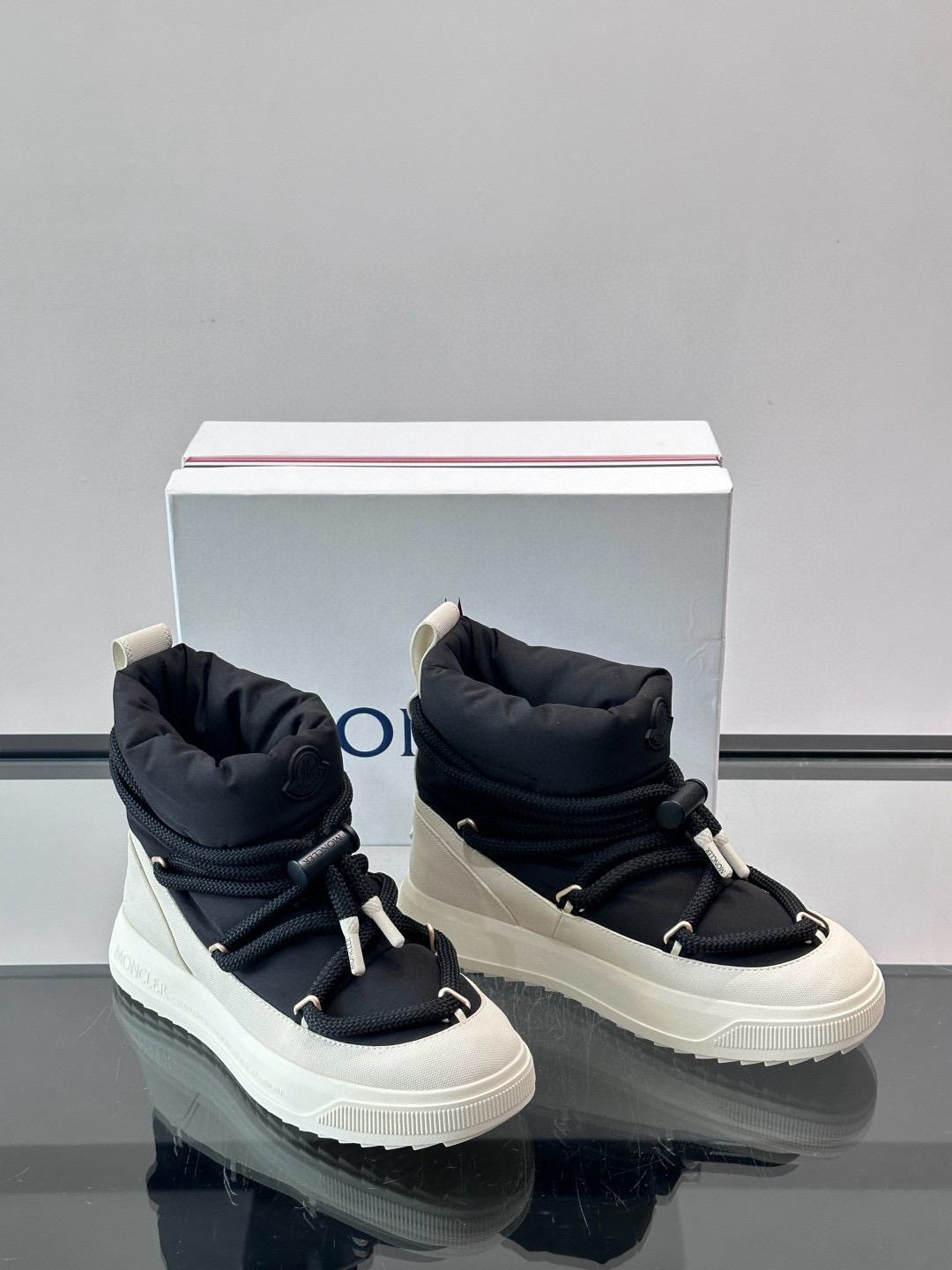몽클레어 Moncler Altive Mid 부츠