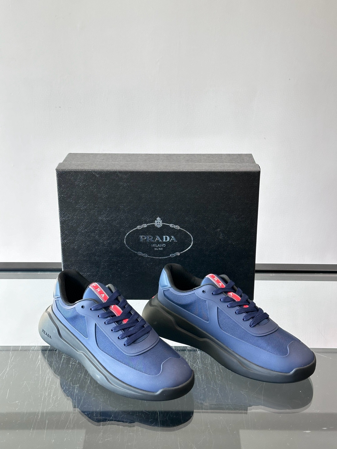 프라다 Prada 스니커즈