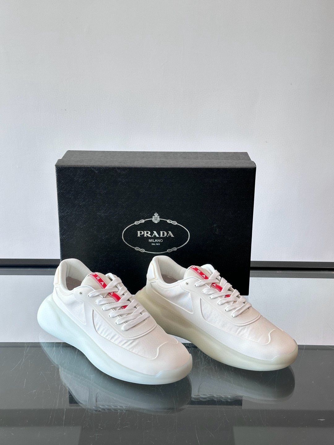 프라다 Prada 스니커즈