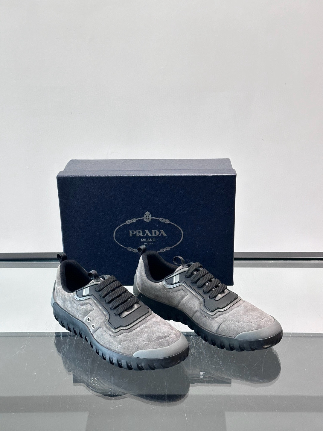 프라다 Prada 스니커즈