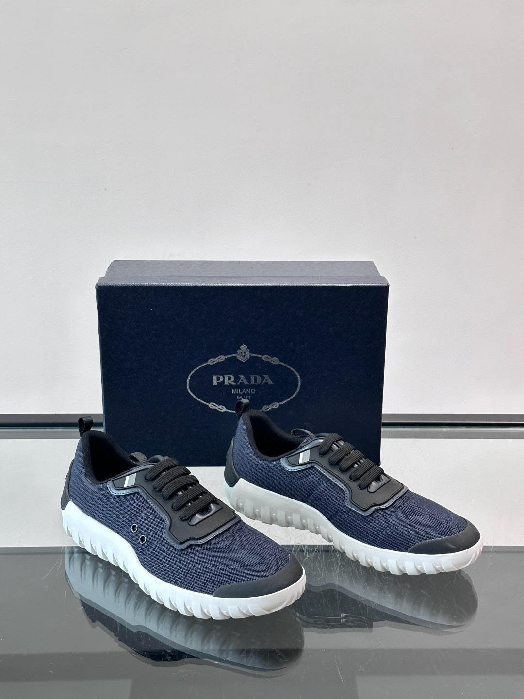 프라다 Prada 스니커즈