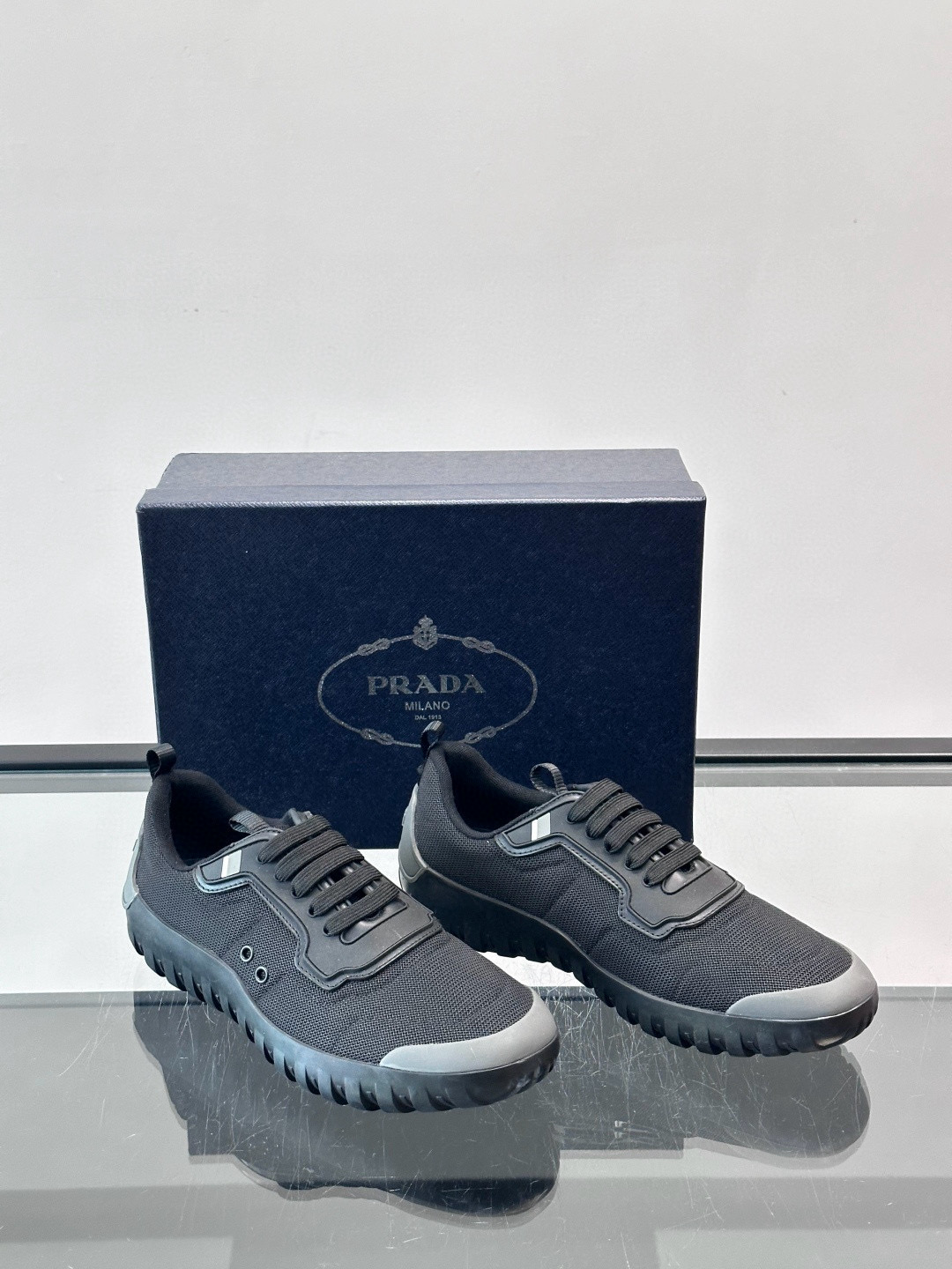 프라다 Prada 스니커즈