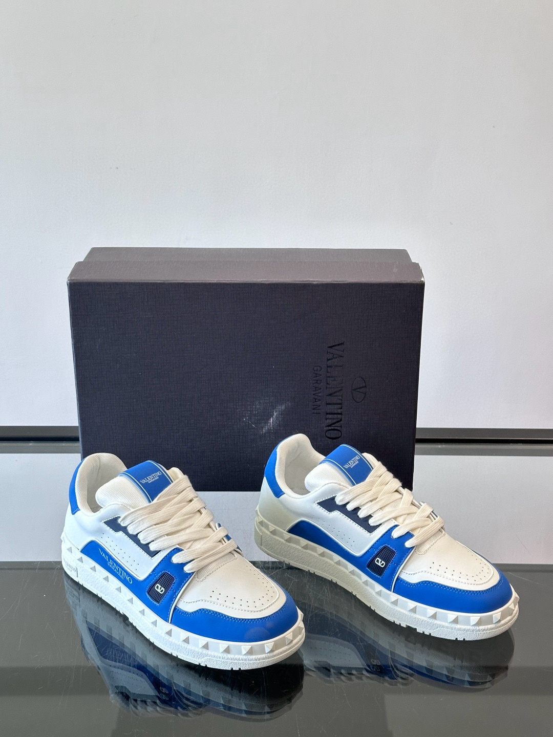 발렌티노 Valentino 스니커즈