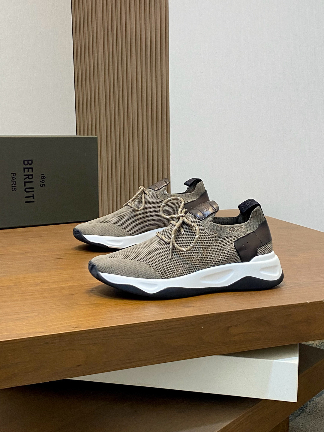 벨루티 Berluti Shadow 스니커즈