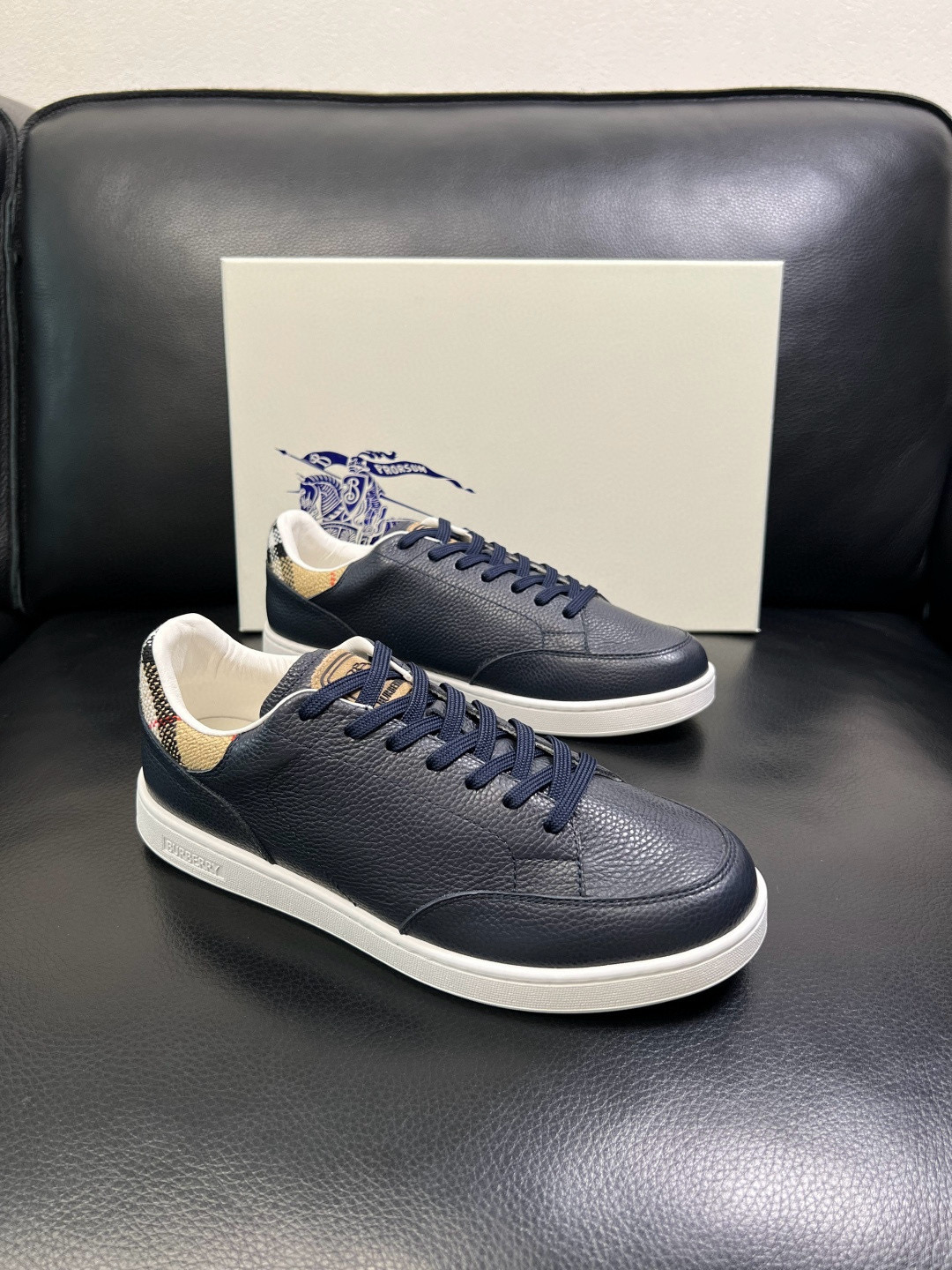 버버리 Burberry 스니커즈