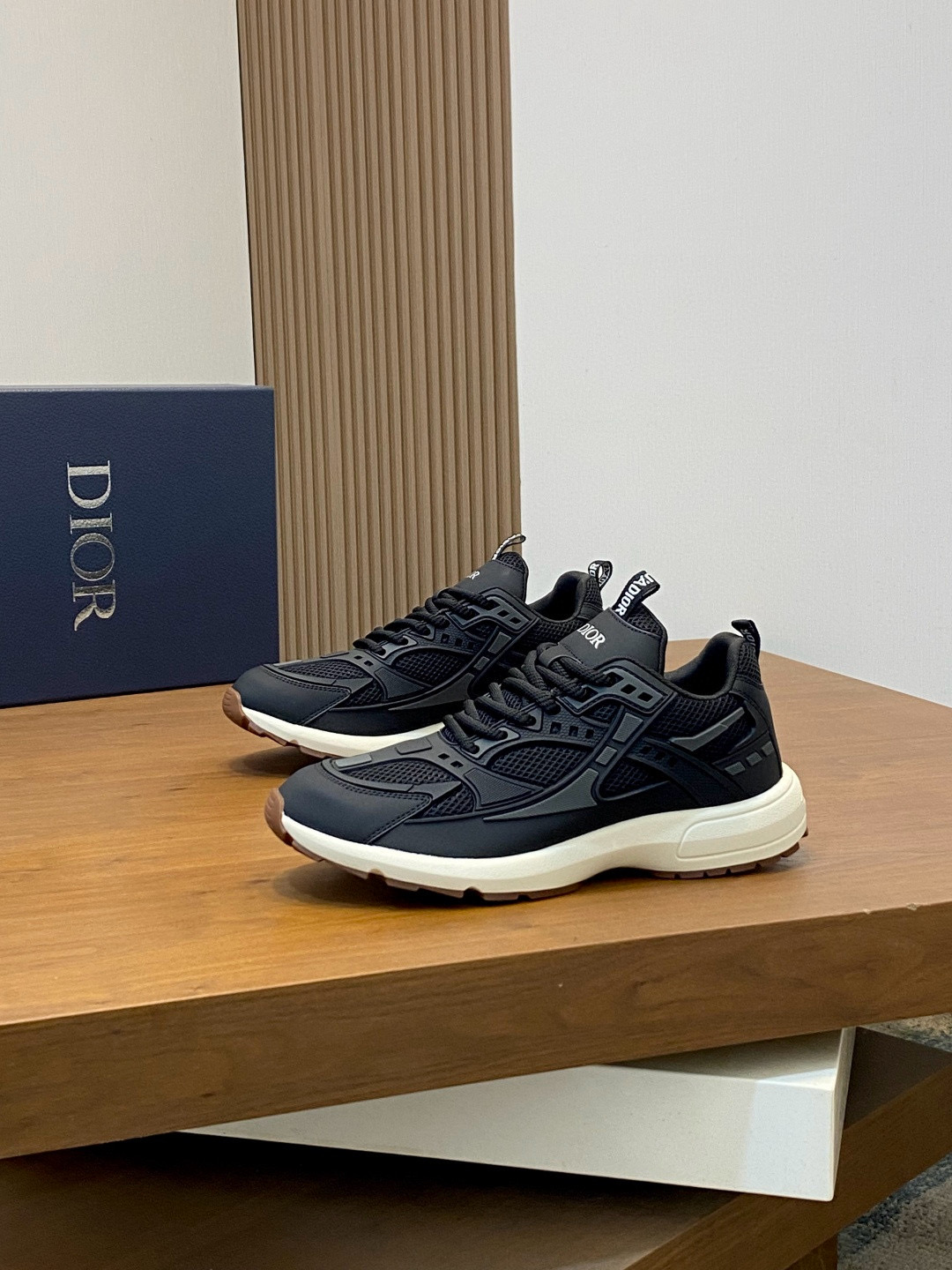 디올 Dior 스니커즈