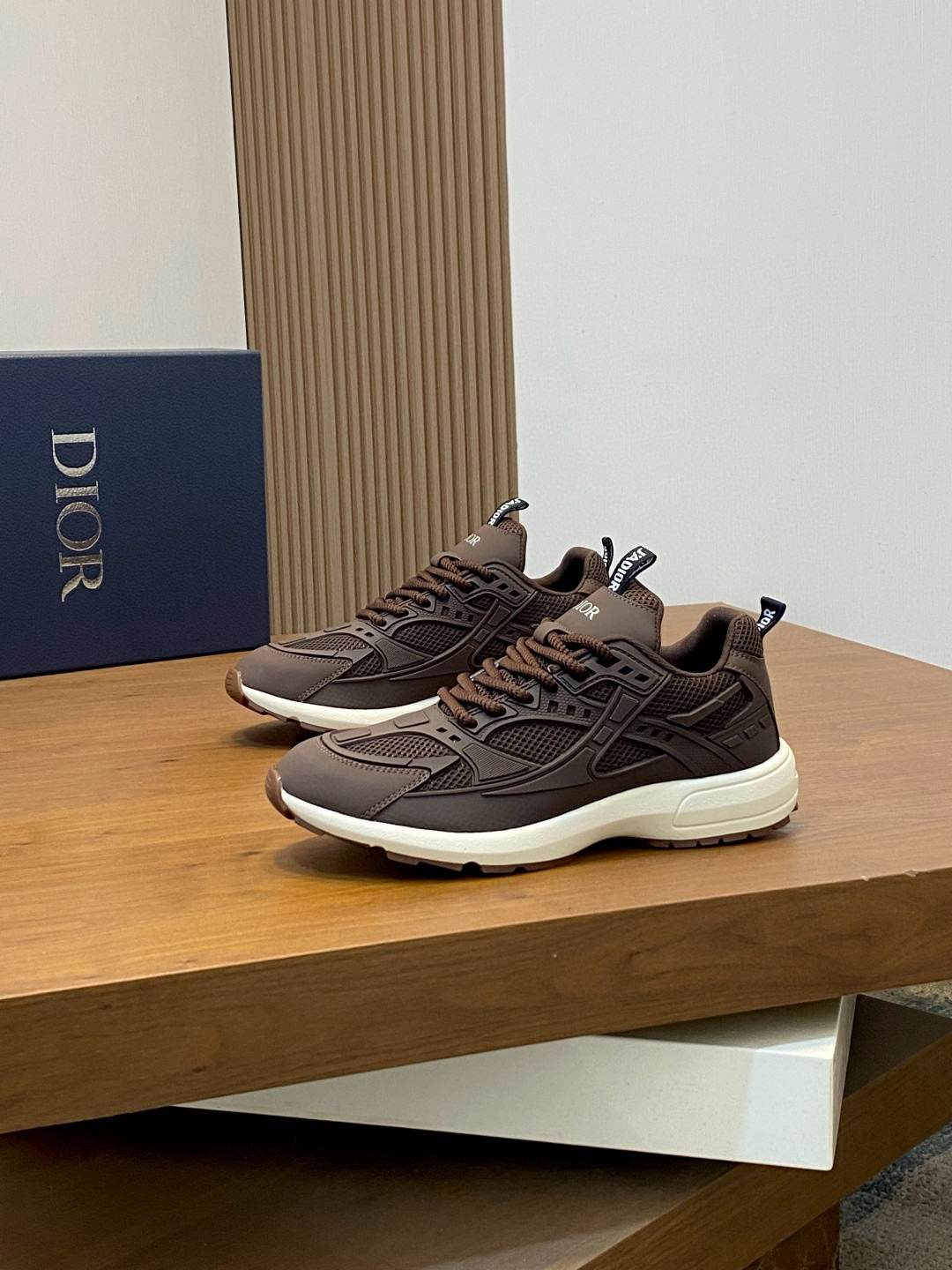 디올 Dior 스니커즈