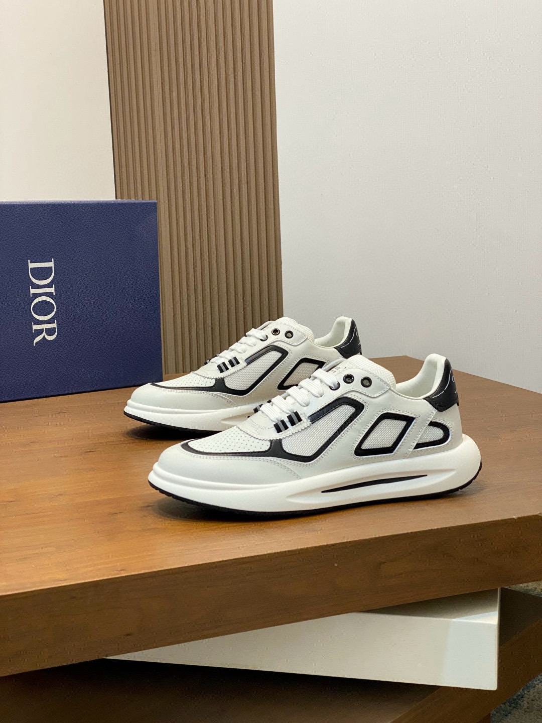 디올 Dior 스니커즈