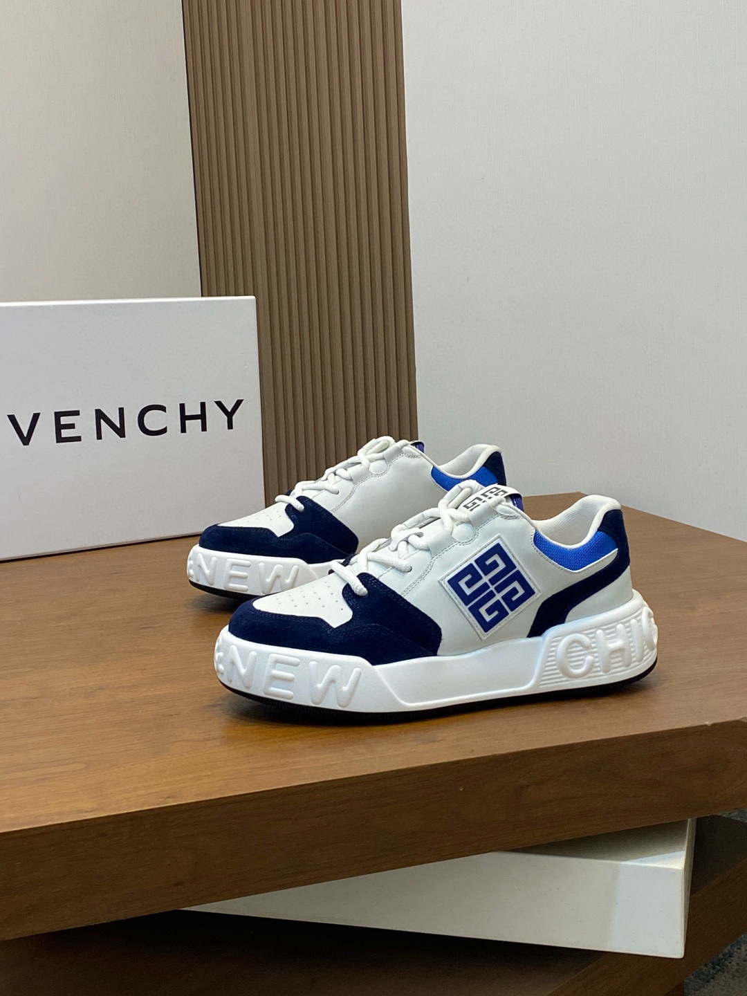지방시 Givenchy 스니커즈