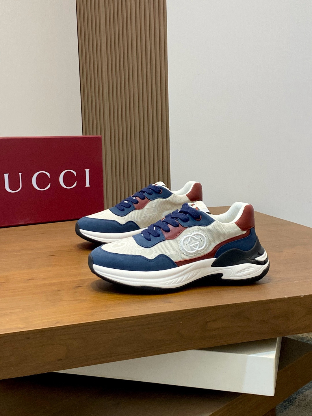 구찌 Gucci 스니커즈