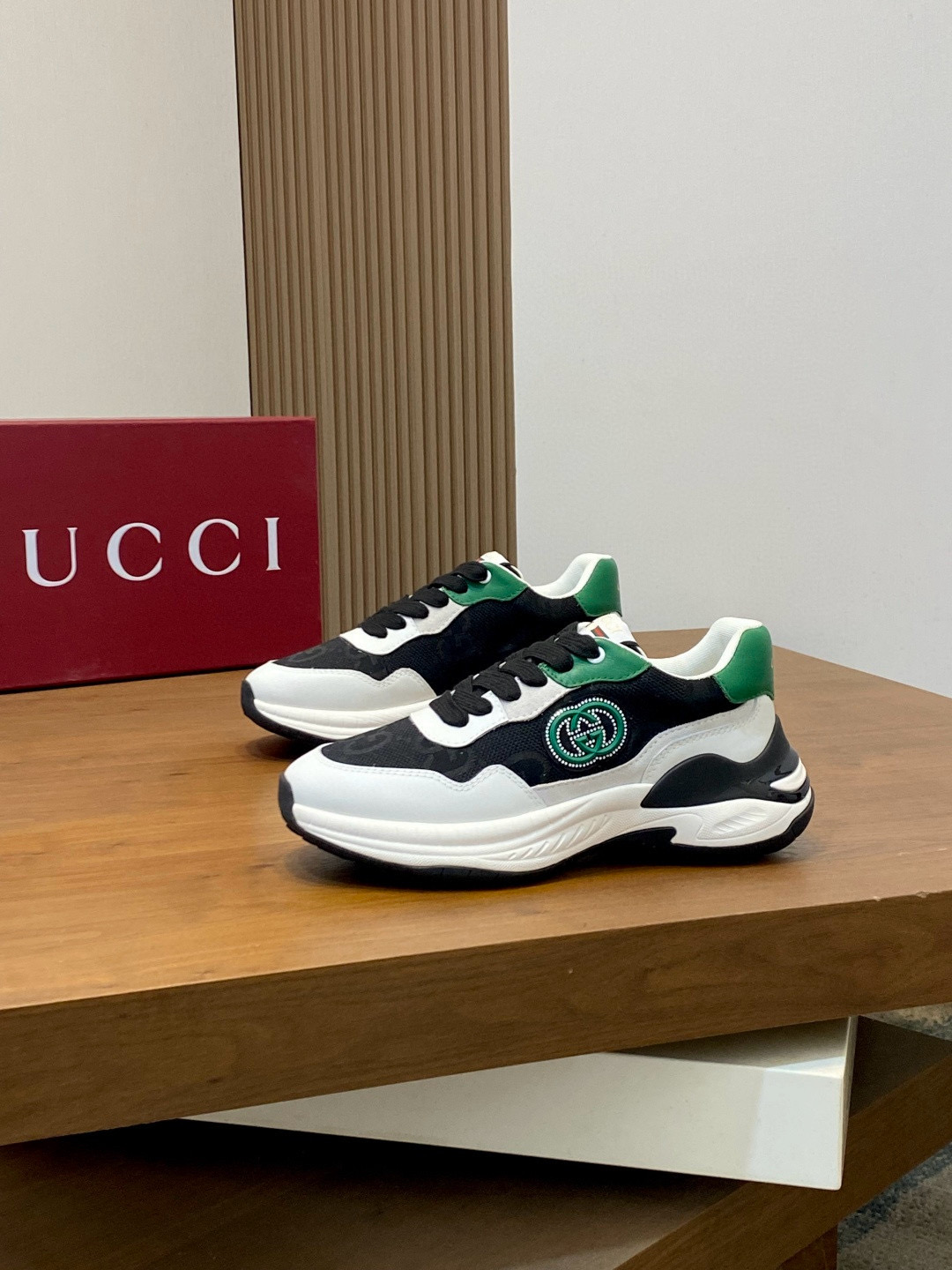 구찌 Gucci 스니커즈