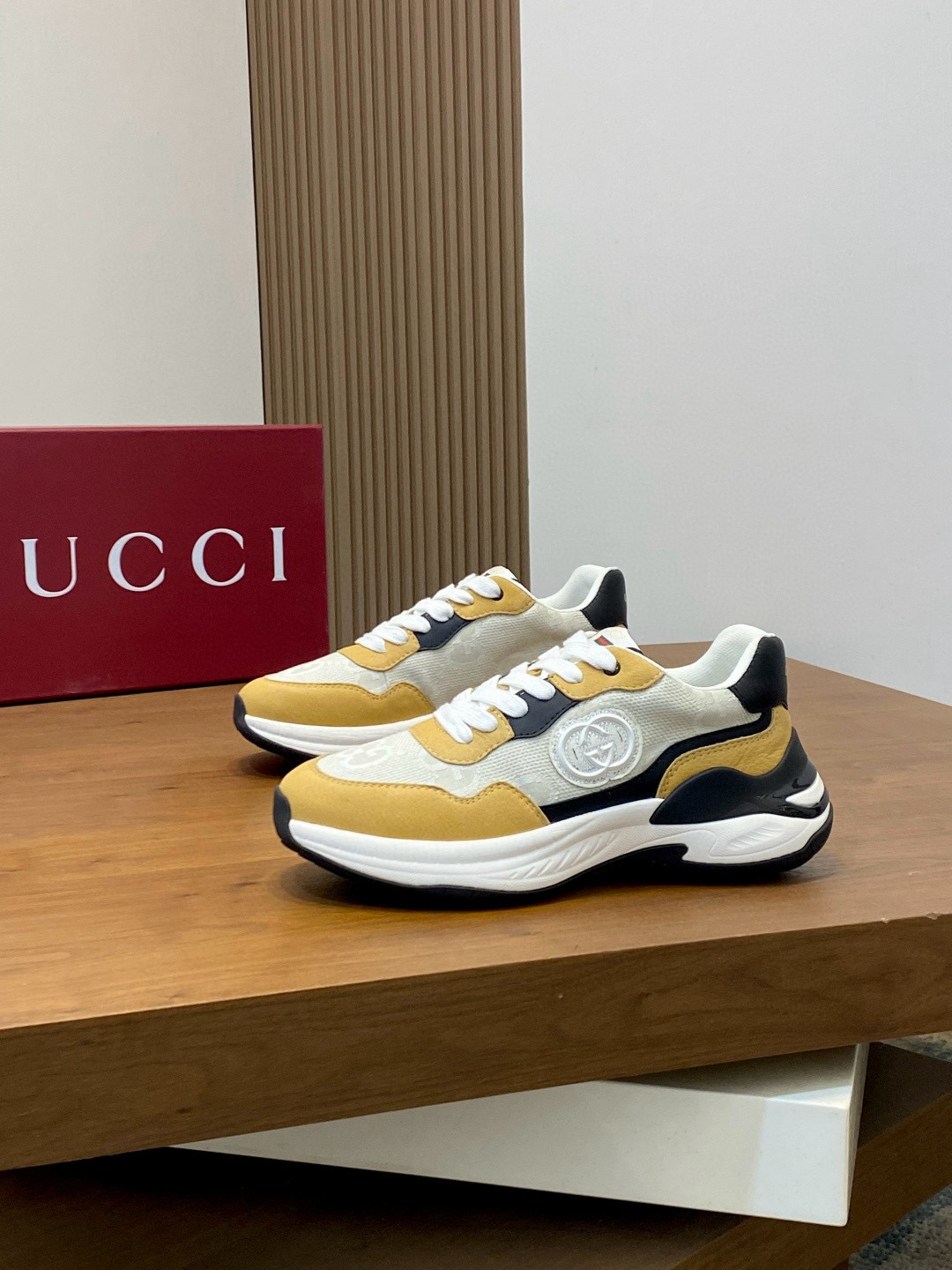 구찌 Gucci 스니커즈