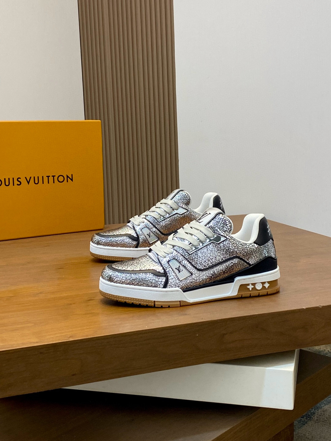 루이비통 Louis Vuitton Trainer 스니커즈