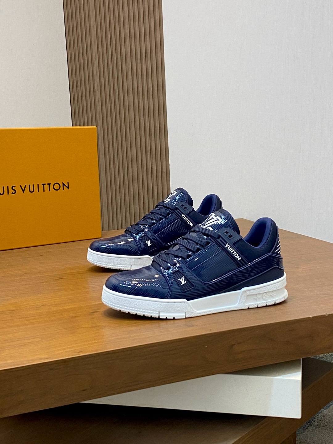 루이비통 Louis Vuitton Trainer 스니커즈