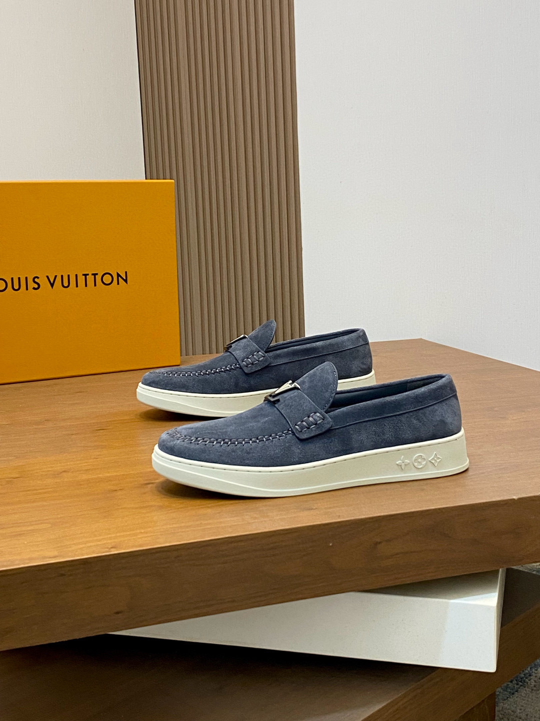 루이비통 Louis Vuitton 스니커즈