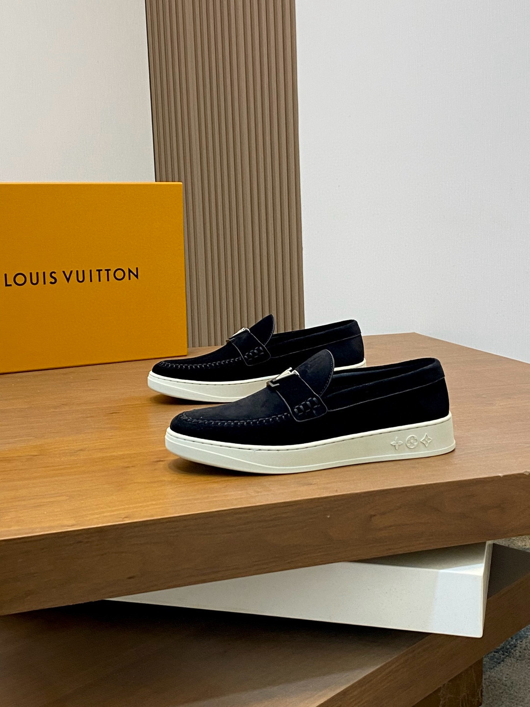 루이비통 Louis Vuitton 스니커즈
