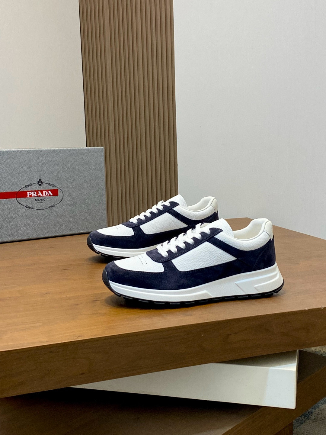 프라다 Prada 스니커즈