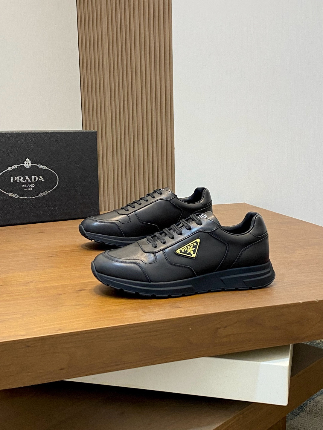 프라다 Prada 스니커즈