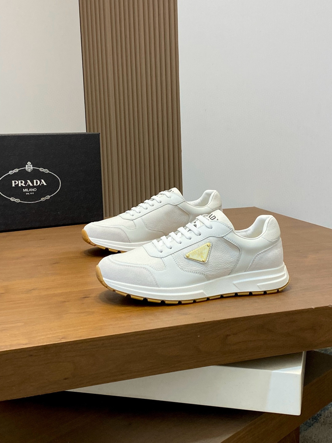 프라다 Prada 스니커즈