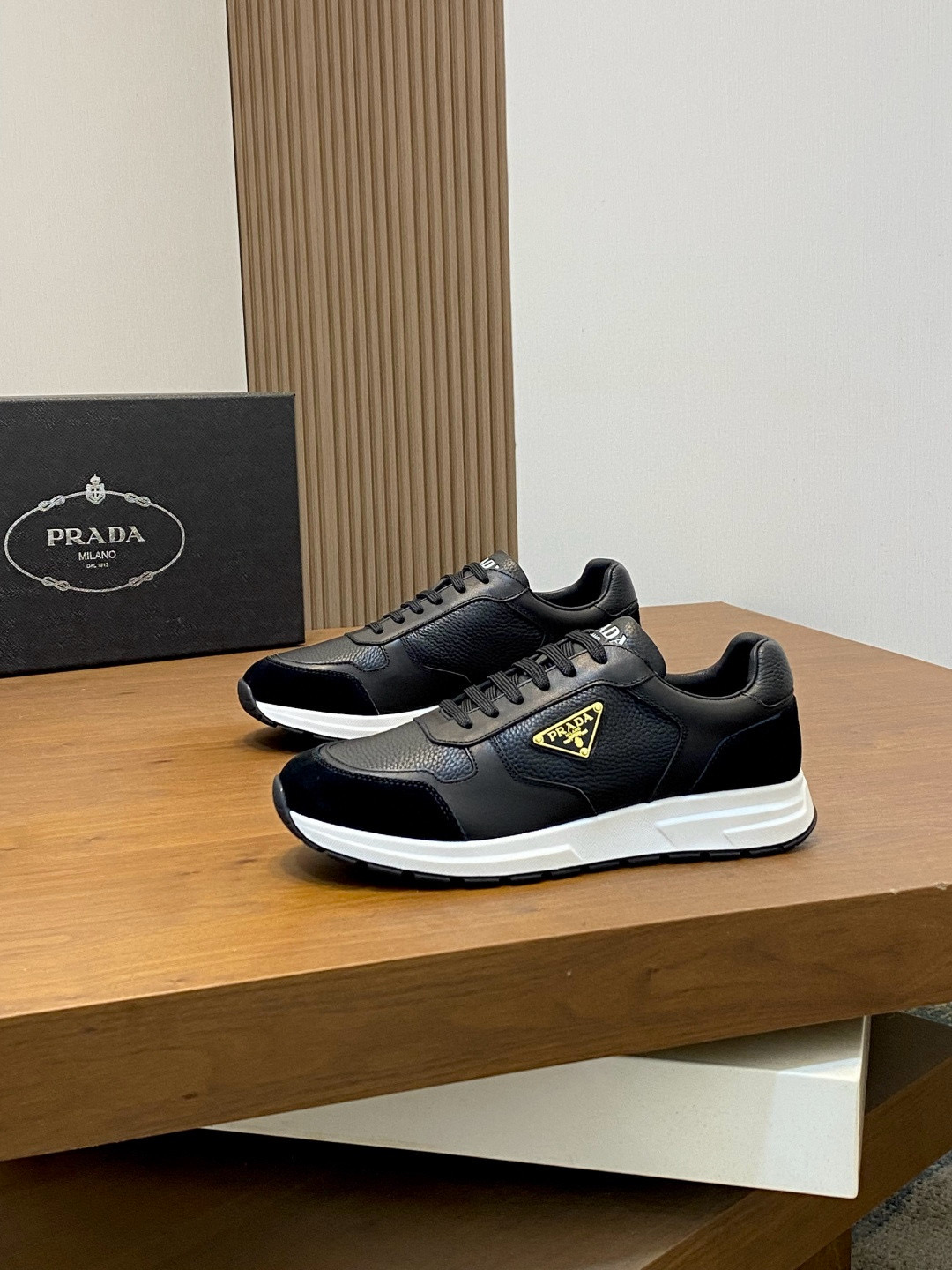 프라다 Prada 스니커즈