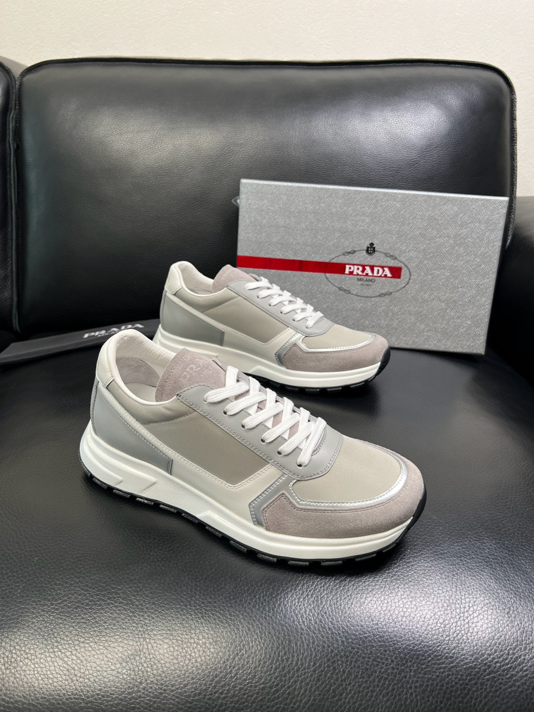 프라다 Prada 스니커즈