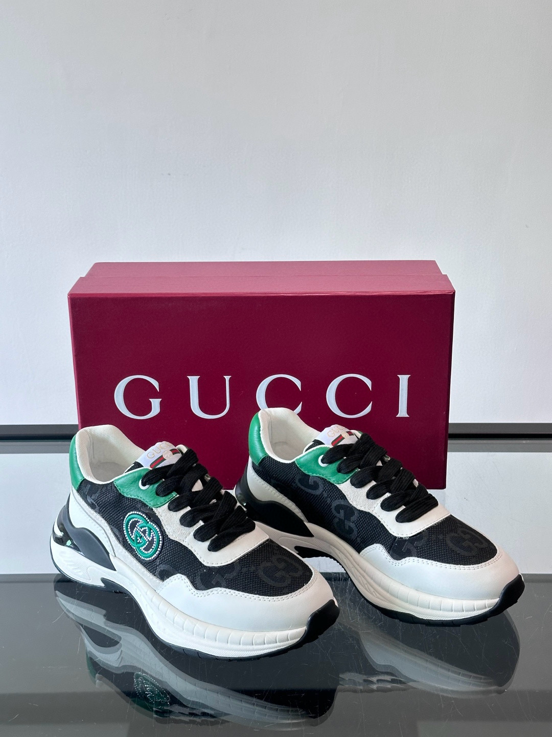 구찌 Gucci 스니커즈