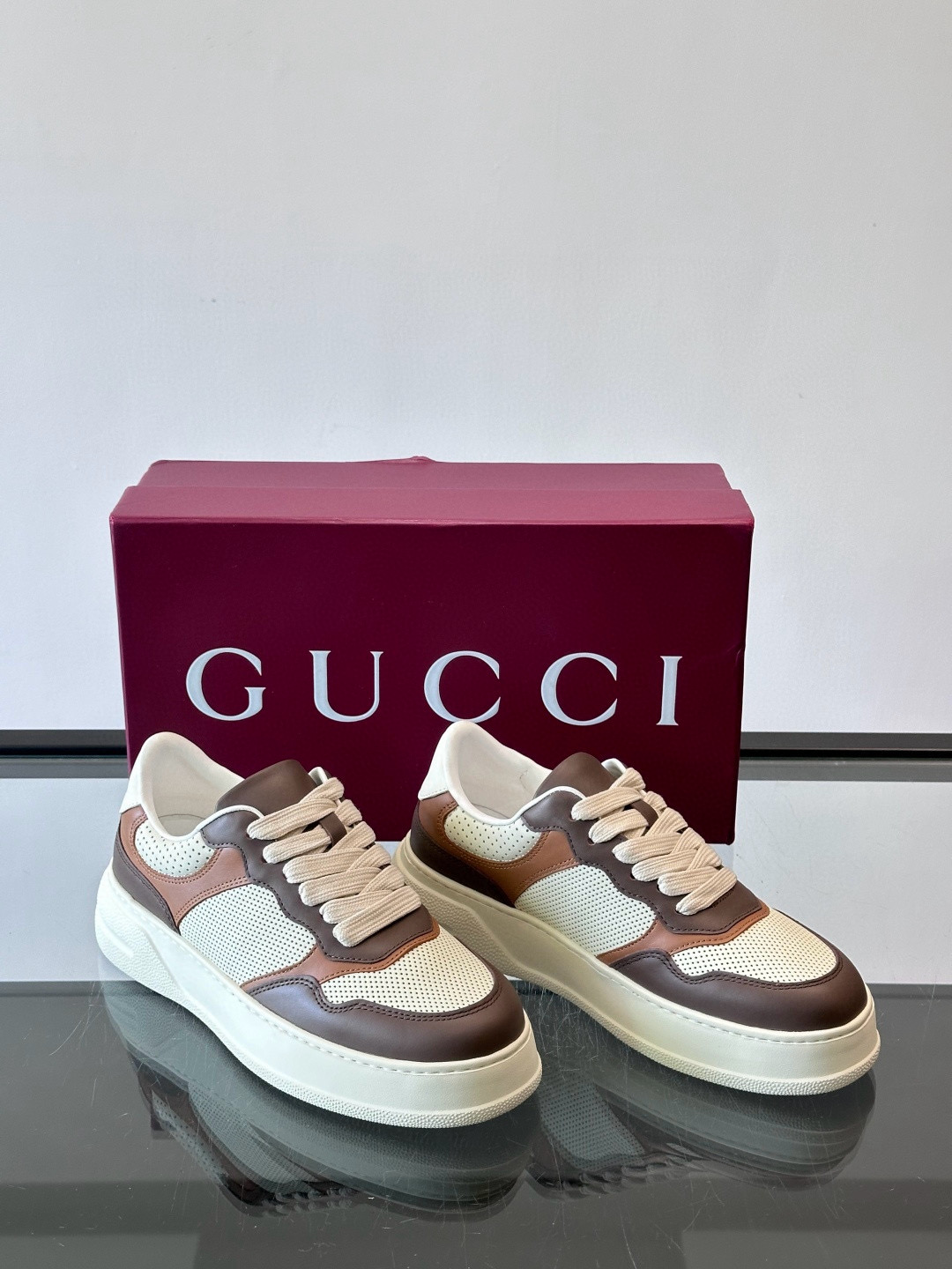 구찌 Gucci 스니커즈