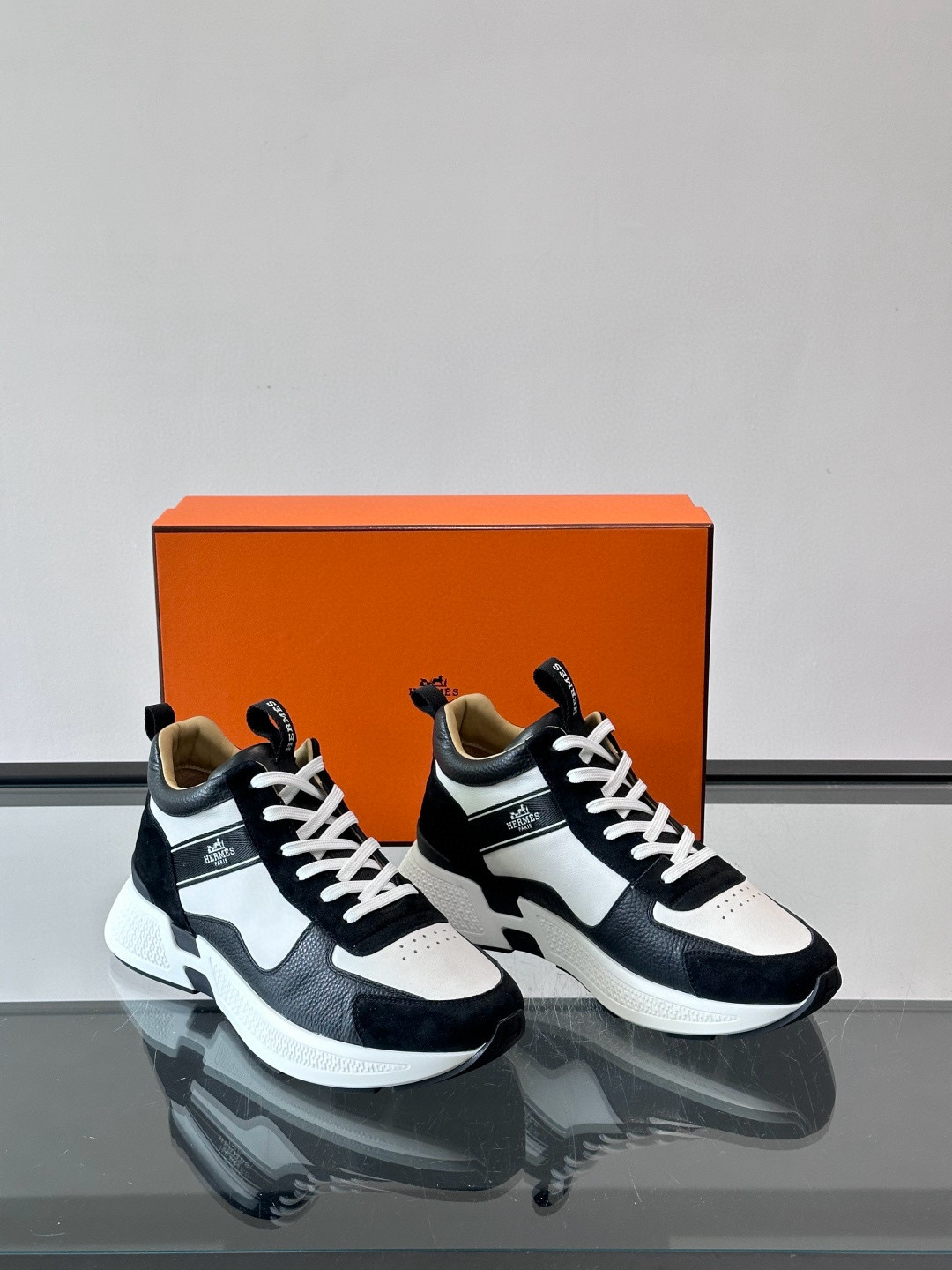 에르메스 Hermes Hugo 스니커즈