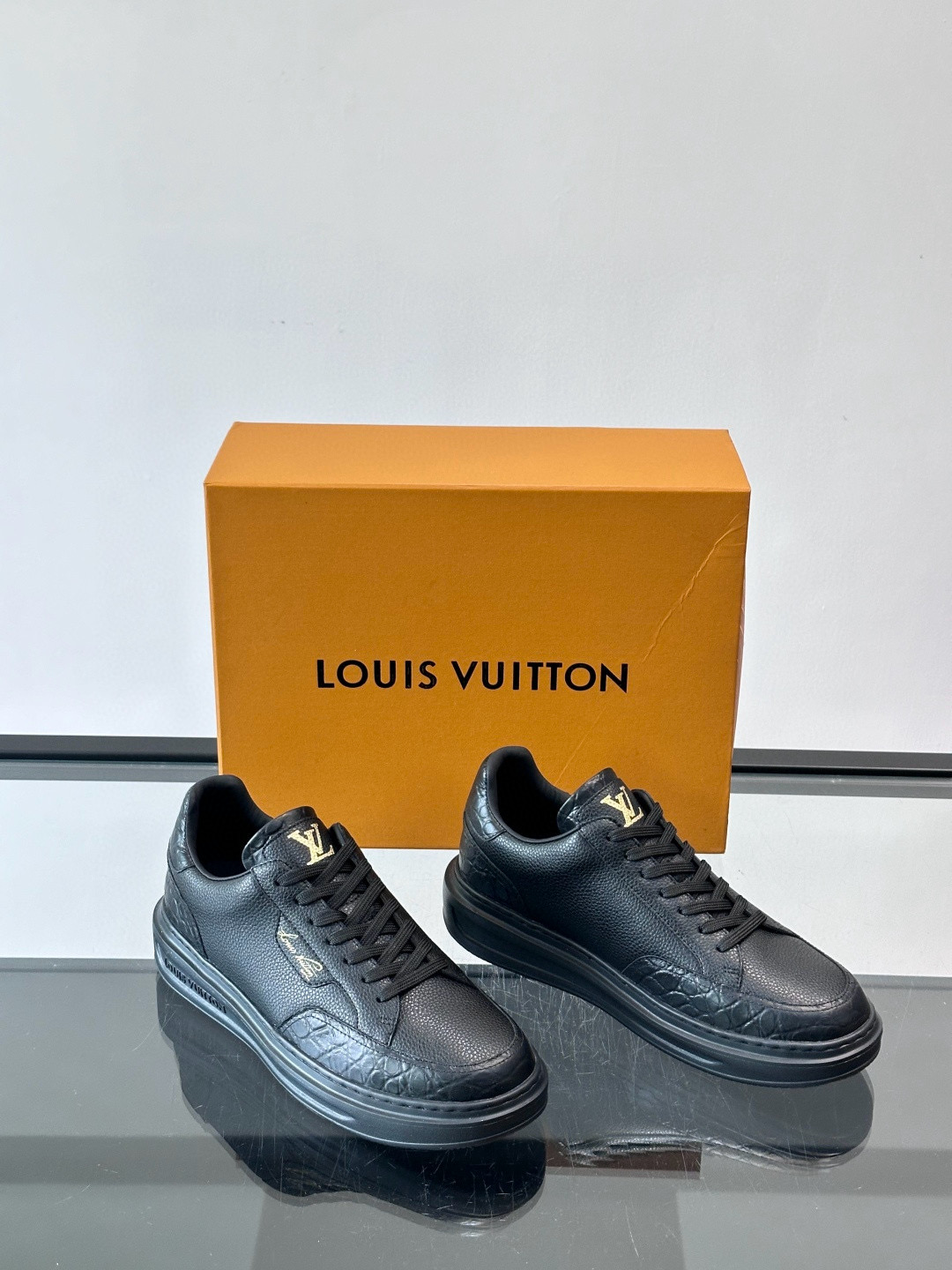 루이비통 Louis Vuitton 스니커즈