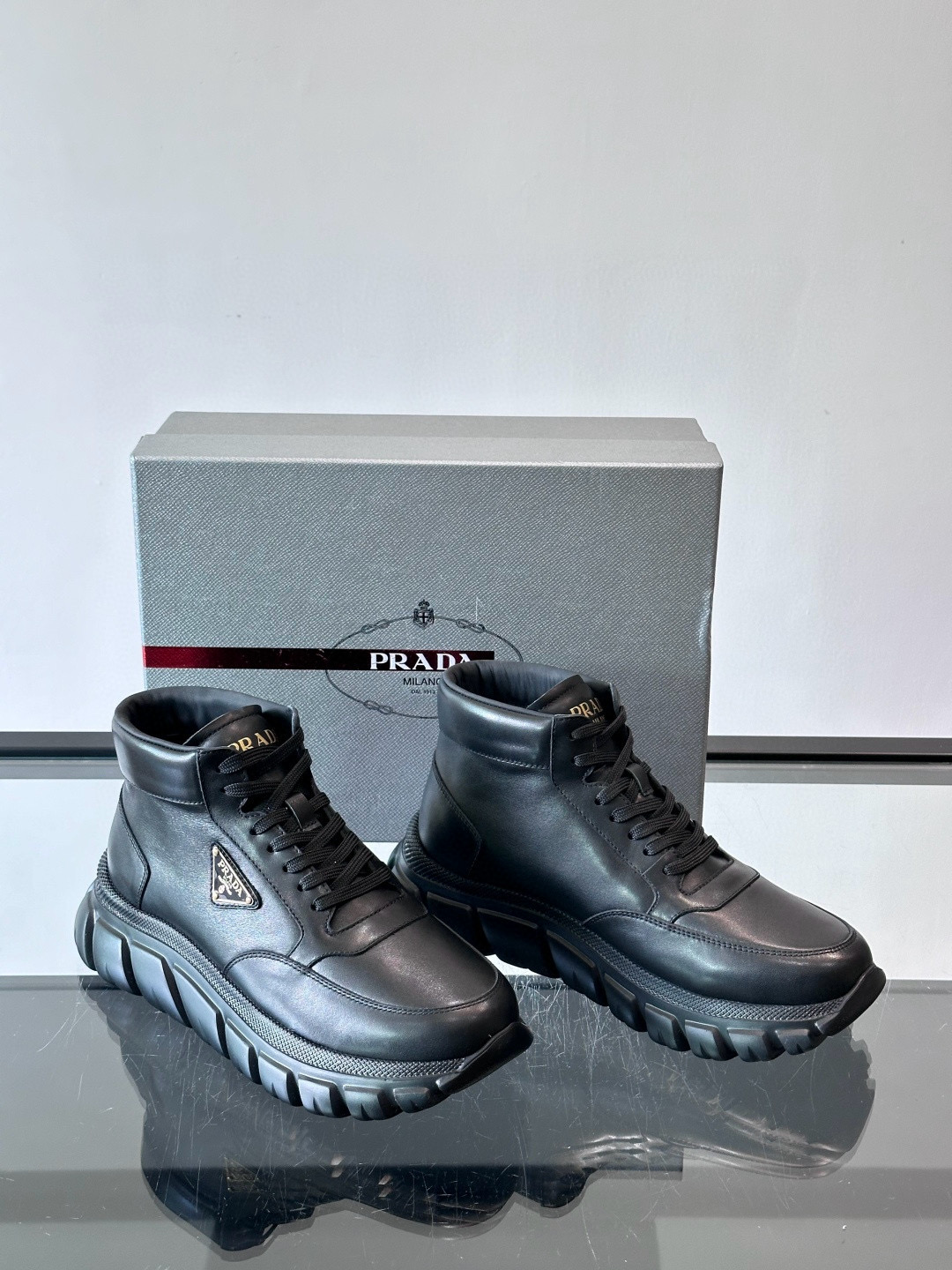 프라다 Prada 스니커즈