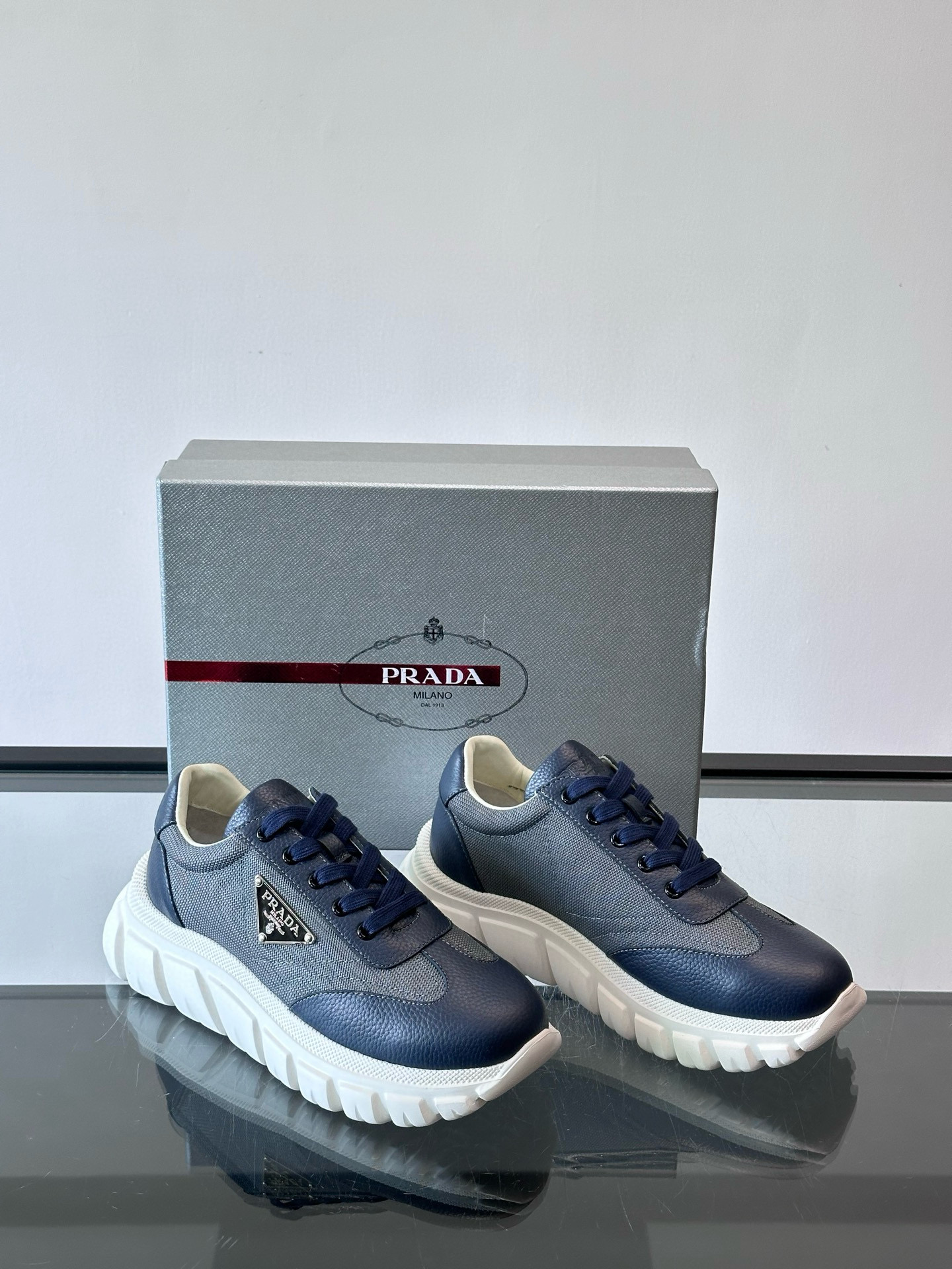 프라다 Prada 스니커즈