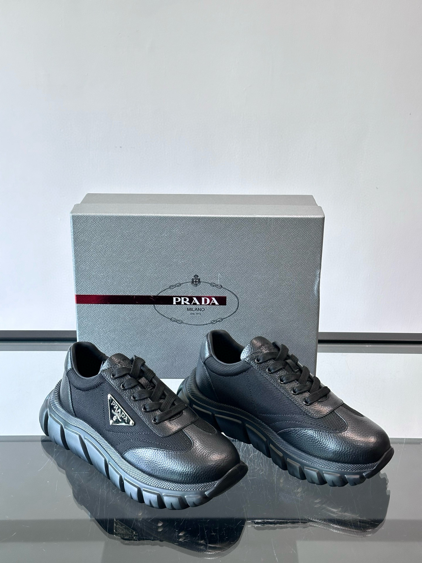 프라다 Prada 스니커즈