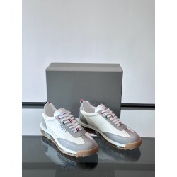 톰브라운 Thom Browne 스니커즈