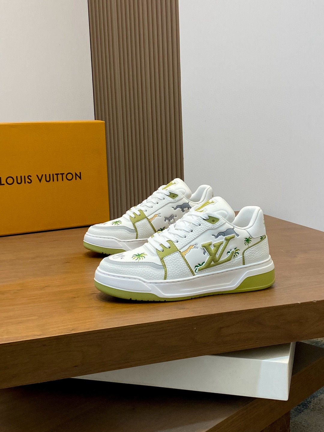 루이비통 Louis Vuitton Trainer 스니커즈