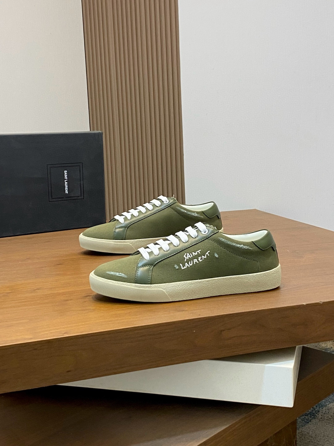 생로랑 Saint Laurent 스니커즈