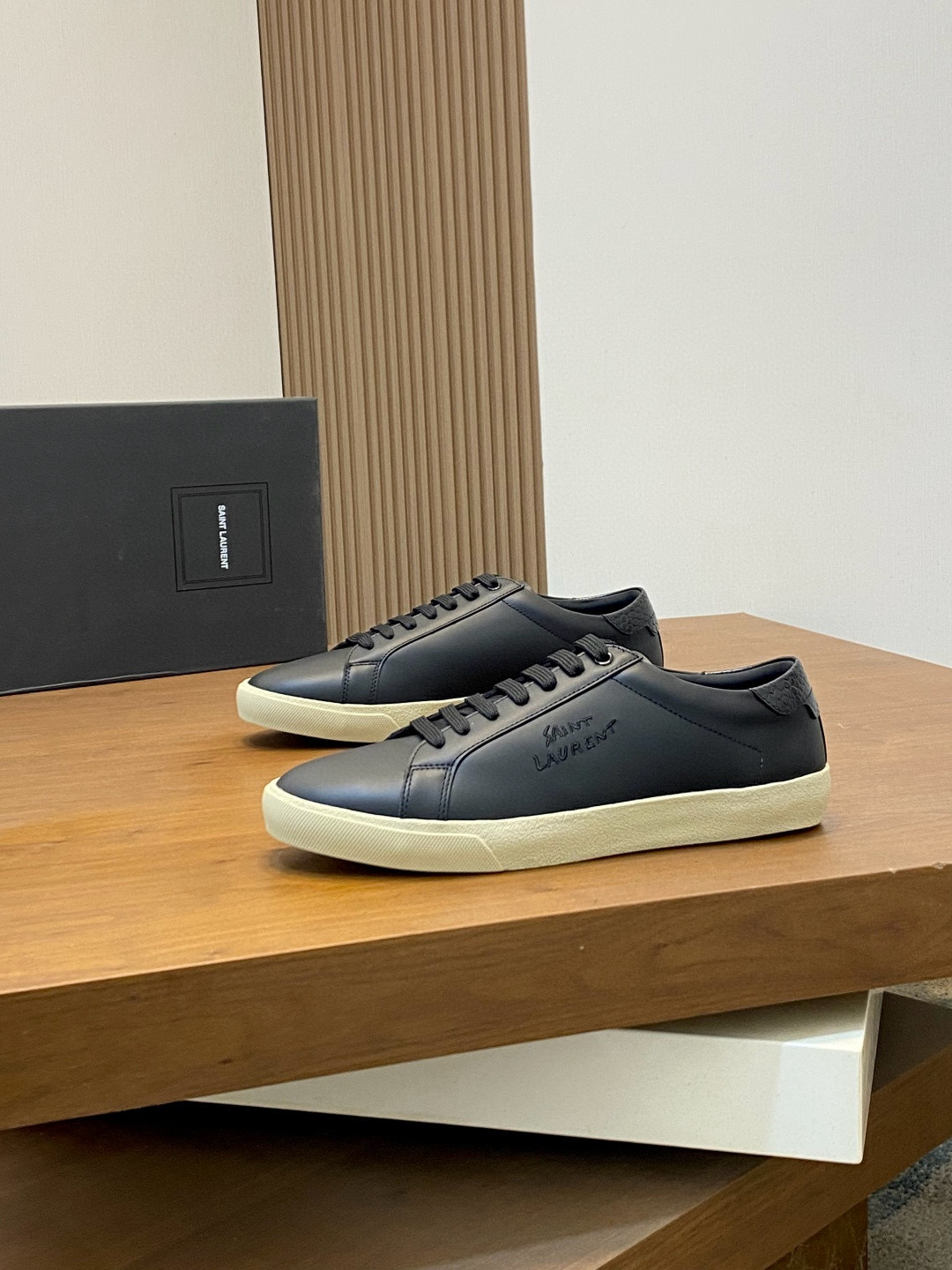 생로랑 Saint Laurent 스니커즈