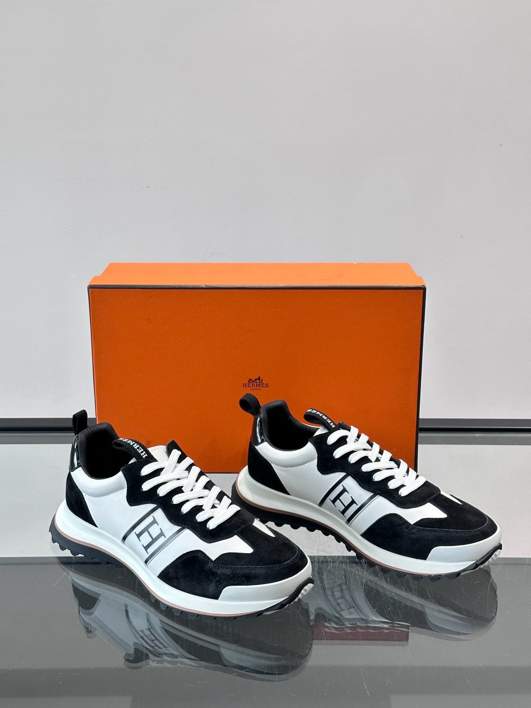 에르메스 Hermes Mix Runner 스니커즈