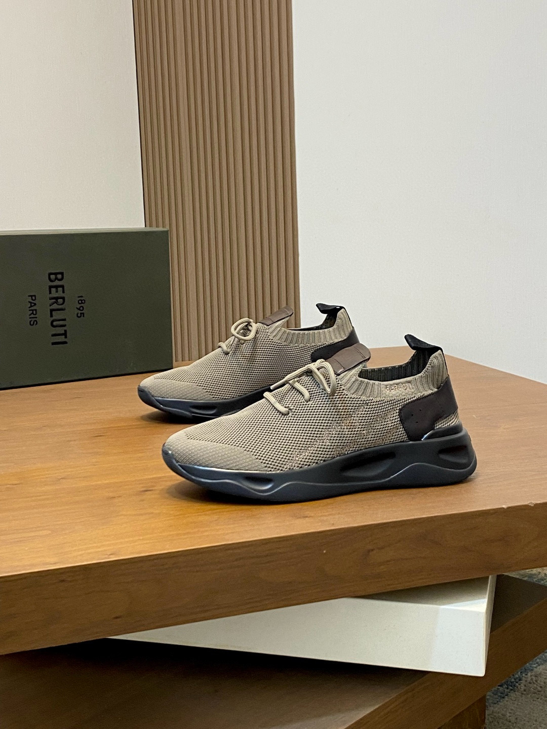 벨루티 Berluti Shadow 스니커즈